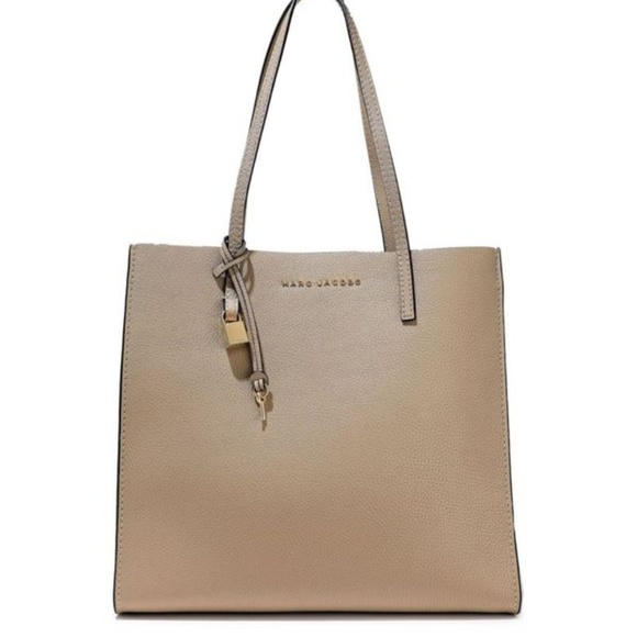 Marc Jacobs Handbags - Marc Jacobs tote